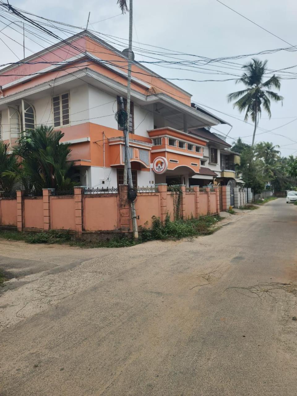 Orange Valley Homestay Thiruvananthapuram ภายนอก รูปภาพ